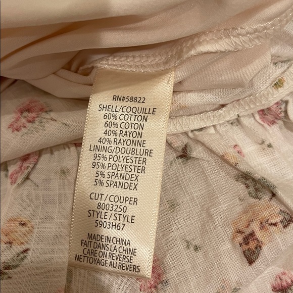 New MAX STUDIO Wide Strap Smocked Maxi
Dress Size Small - Picture 11 of 11